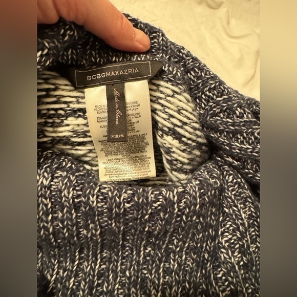 BCBGMaxAzria Sweater - Picture 6 of 9
